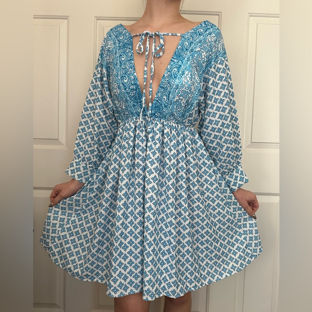 Blue and White Plunge V Neck Patterned Tie Dress